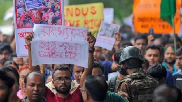 হিন্দু সম্প্রদায় কী চাইছে, তারা এখন কেন রাস্তায়