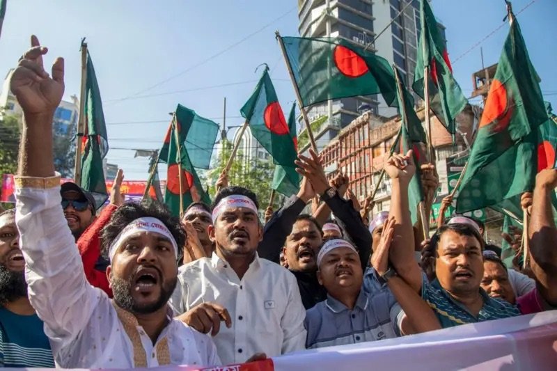 ঢাকায় বিএনপির ‘জাতীয় বিপ্লব ও সংহতি দিবস’ সমাবেশে ব্যাপক লোকসমাগম, দ্রুত নির্বাচনের দাবি জোরালো