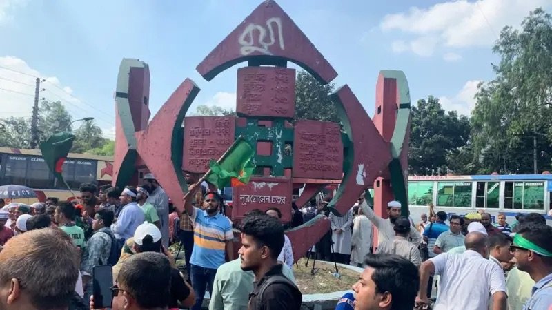 বিএনপির দখলে বঙ্গবন্ধু এভিনিউ: নূর হোসেন দিবসে আওয়ামী লীগ মাঠে নামতে ব্যর্থ