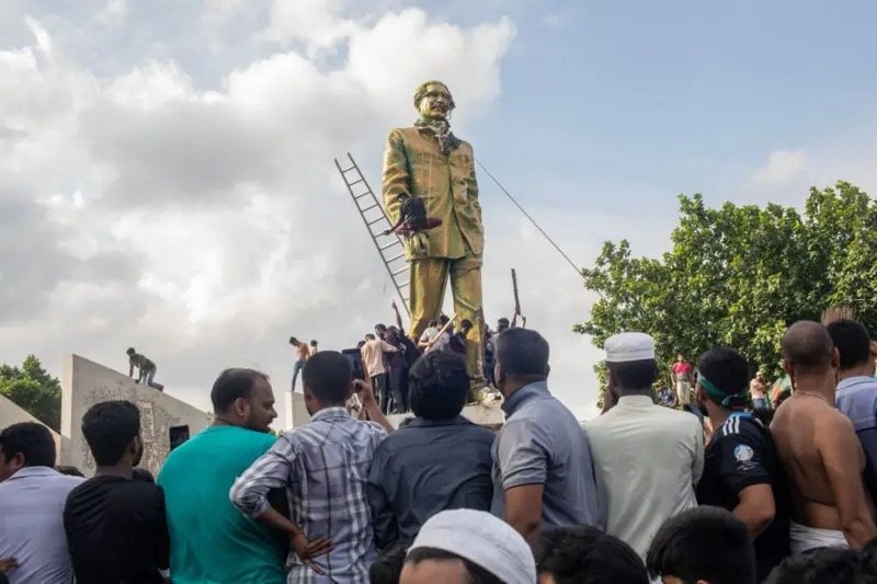 বিএনপি দ্রুত নির্বাচন চায়, ছাত্রনেতাদের দাবি ফ্যাসিবাদ নির্মূল